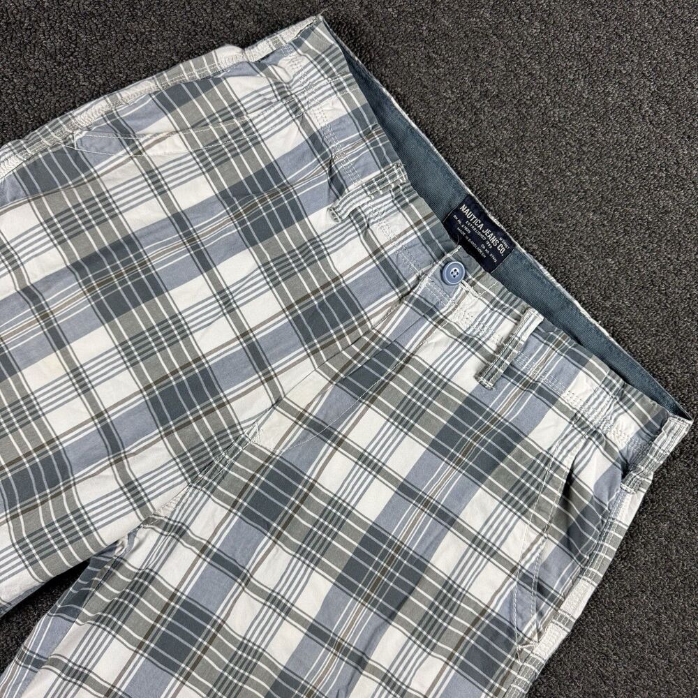 Nautica Men's Shorts Size 34 Casual Flat Front Plaid White Blue Y2K Skater Surf